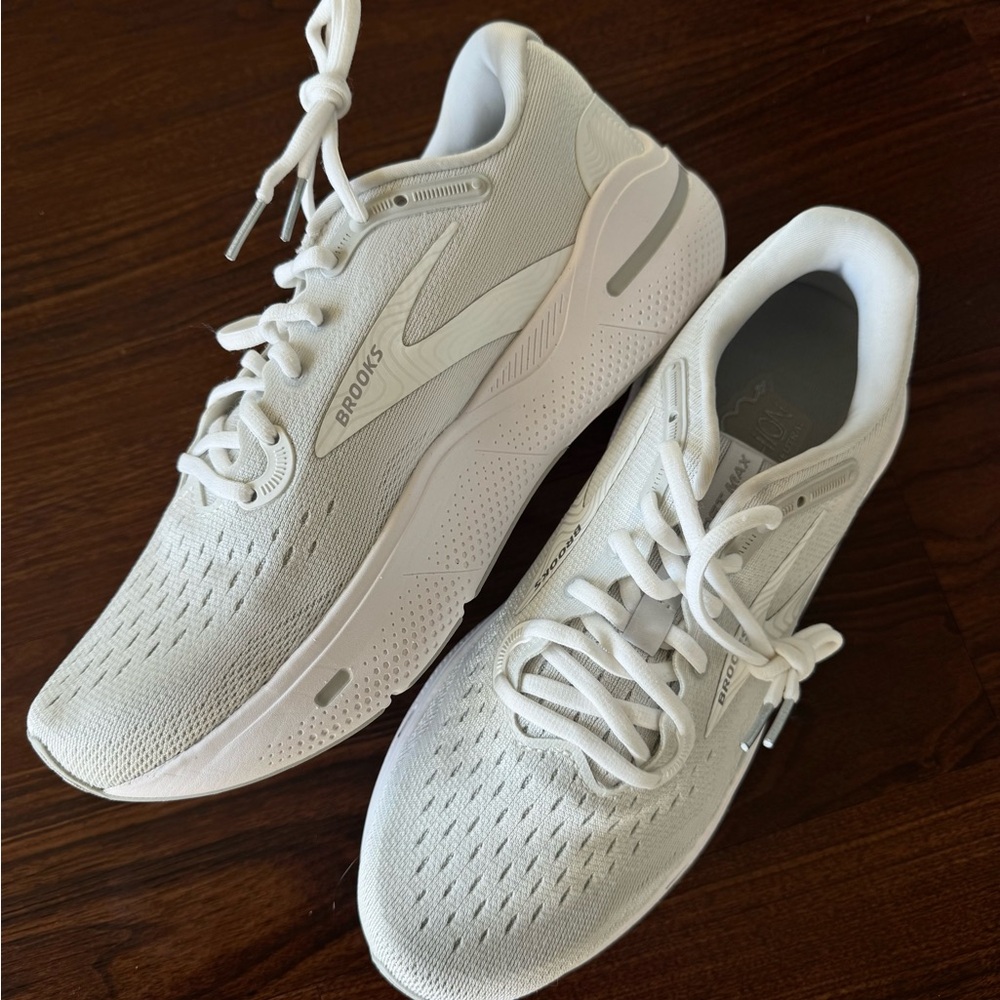 Brooks Classic White Athletic Sneakers